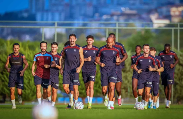 Trabzonspor’un Yeni Golcüsü Franculino Dju İlk Antrenmanına Katıldı