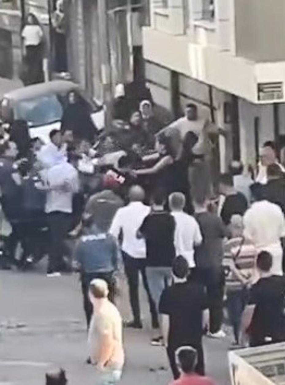 Düğün öncesinde gelin alma sırasında çıkan kavgaya polis müdahalesi