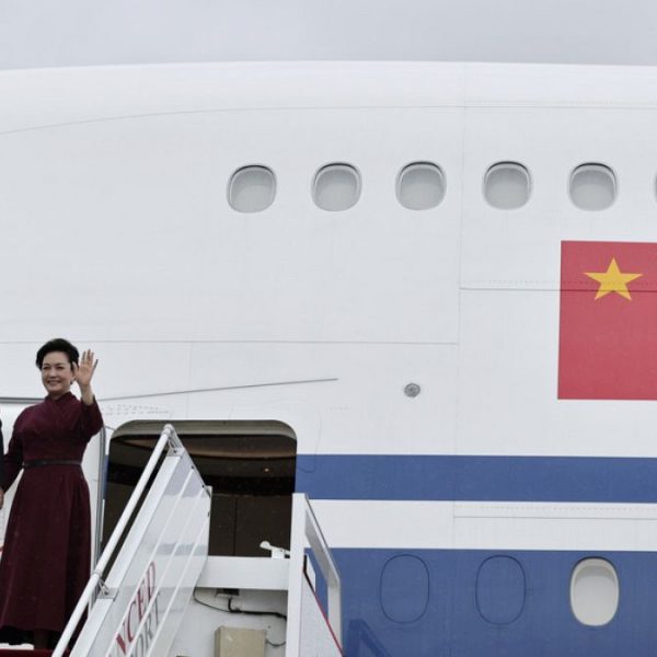 Çin Devlet Başkanı Xi Jinping Fransa, Sırbistan ve Macaristan'ı ziyaret etti