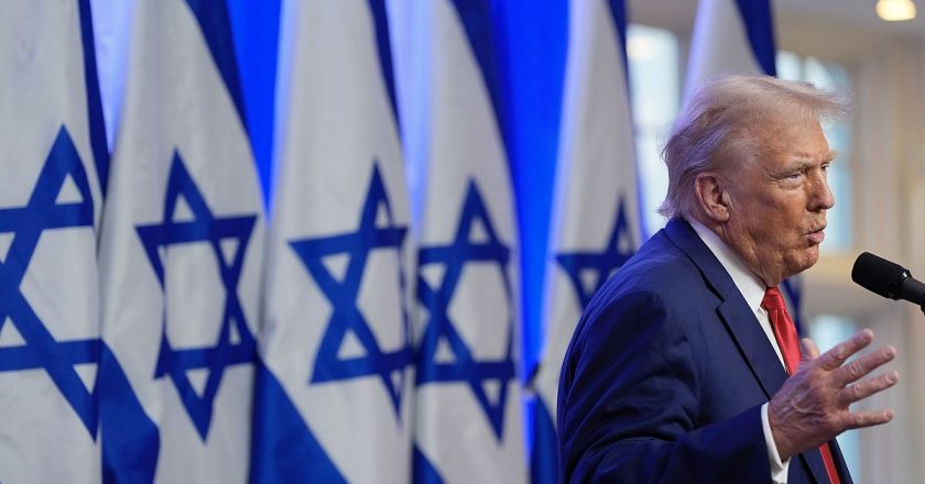 Trump: Hamas destekçileri sınır dışı edilecek, ABD'de İsrail'i yok etmek isteyenler istemiyoruz