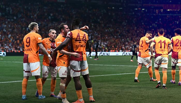 Galatasaray'da deprem yaraları! Young Boys'un Galatasaray maçı öncesi Davinson Sanchez'den kötü haber geldi