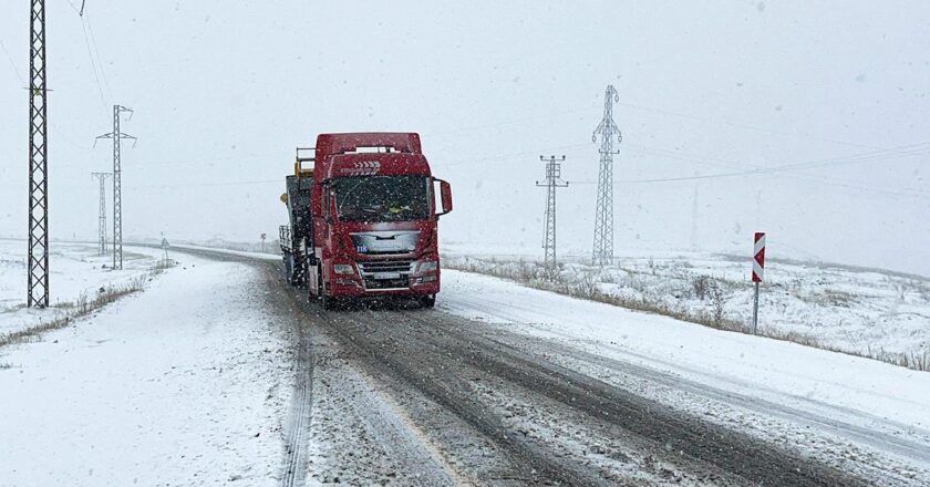 Damal-Posof karayolunda ulaşım normale döndü