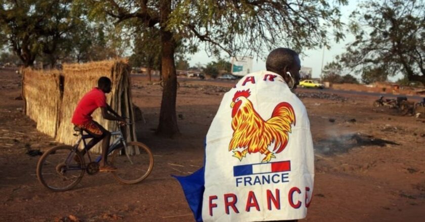 Afrika ülkesinin Fransa’ya tepkisi: Ona saygı duymayı öğrenmeli – Son Dakika Dünya Haberleri