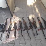 Kiralık araba tarafından ele geçirilen polis de dahil olmak üzere 3 şüphe tutuklandı.