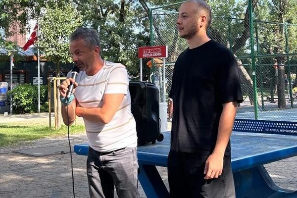 Gazeteci trfan DesiCinci Kadıkör’de yapıldı