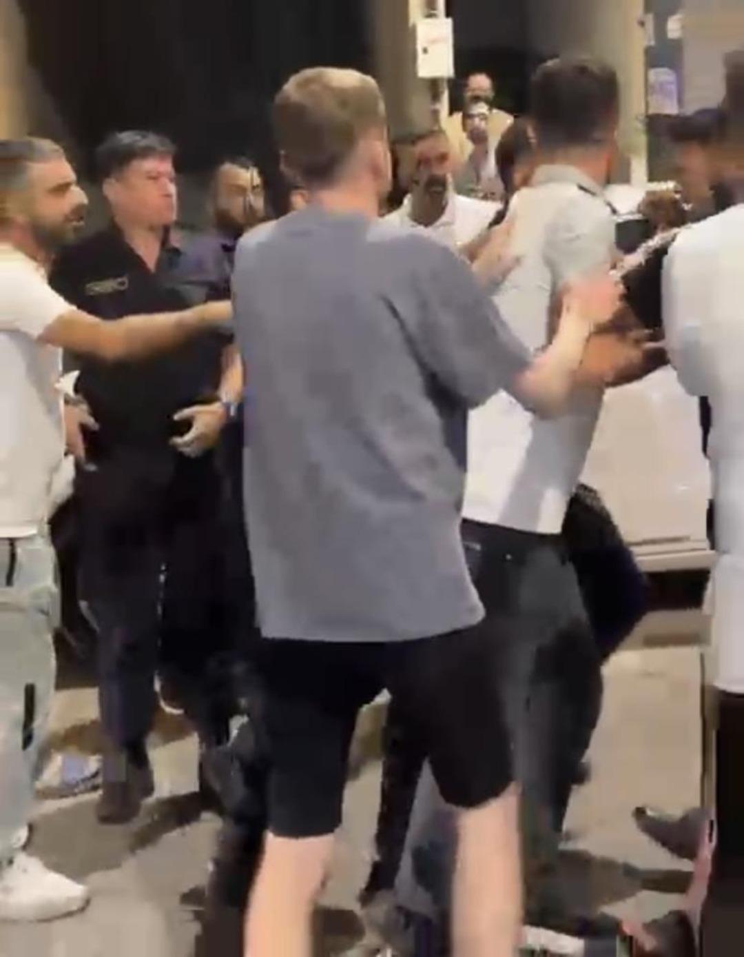 Izmir'deki GBT kontrolü altındaki jandaryaya saldırdılar! Böyle tehdit edildi: 