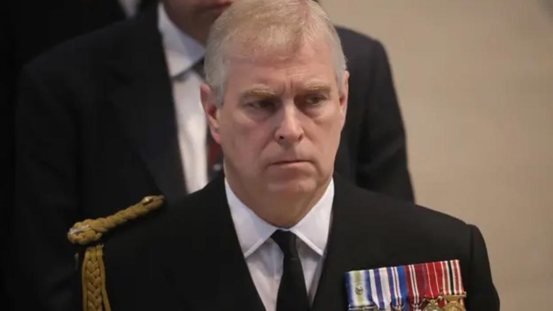 Prens Andrew, Kral Charles'la görüştükten sonra kraliyet unvanlarından vazgeçti! Epstein 2 iddiaları ve skandallarıyla gündeme geldi
