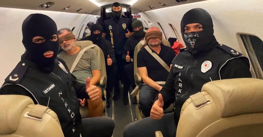 Kırmızı bültenle aranıyorlardı… Uyuşturucu baronları Birleşik Arap Emirlikleri’nden Türkiye’ye getirildi! – Türkiye’den son dakika haberleri