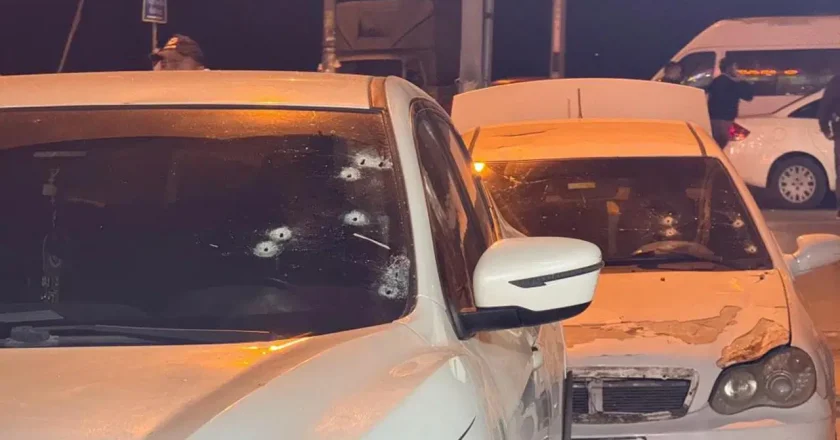 Silahlı kafe saldırısı: Mermiler araçlara çarptı! – Türkiye’den son dakika haberleri