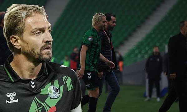 Kartlarıyla gündemde! Caner Erkin yine dikkatleri üzerine çekti…